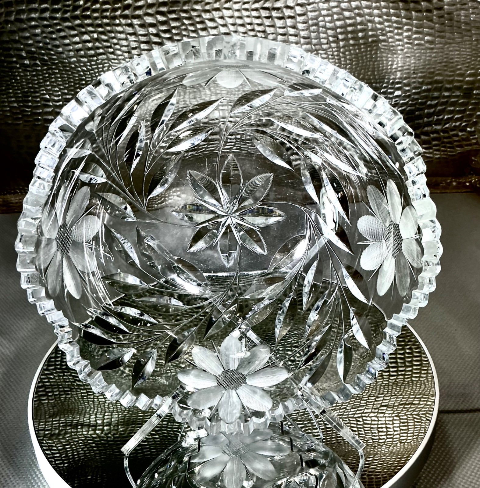 American Brilliant Cut Glass Crystal 9″ Large Heavy Centerpiece Bowl Antique