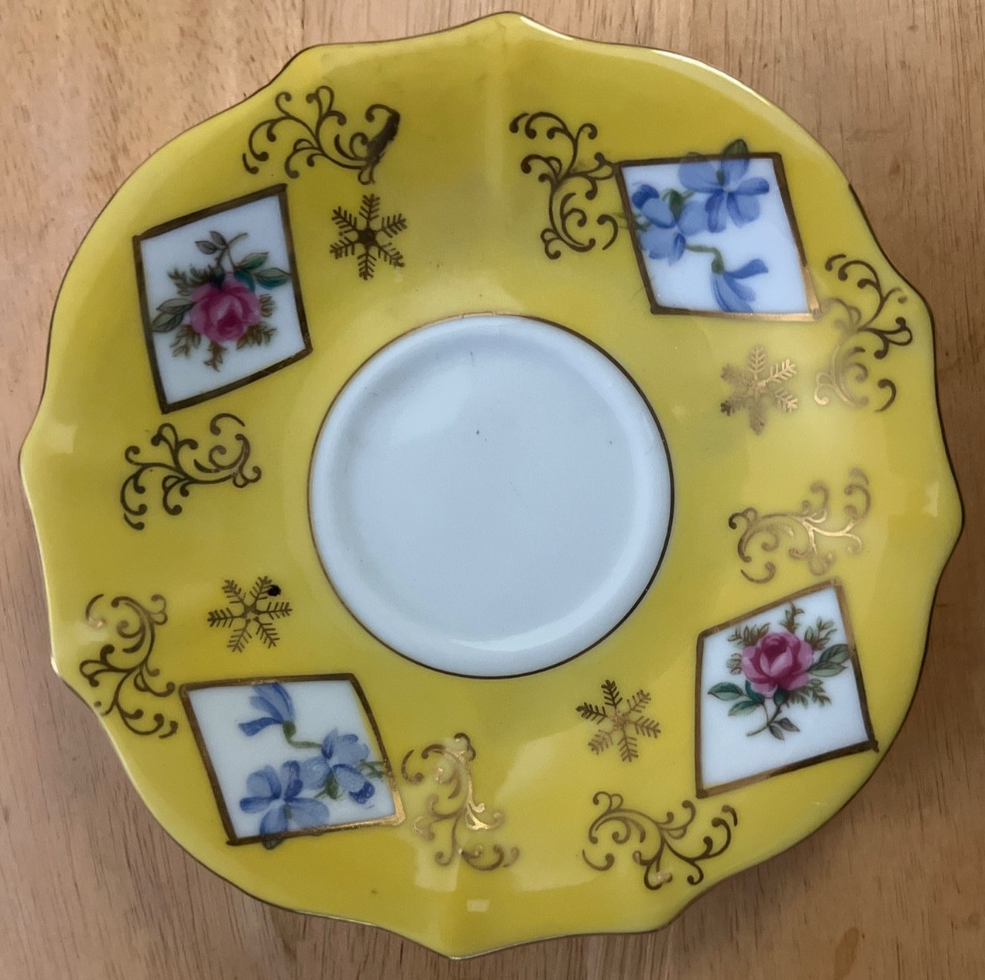 Saucer Plate Decor Yellow Rim Pink and Blue Cabbage Roses with Mini Hanger Set