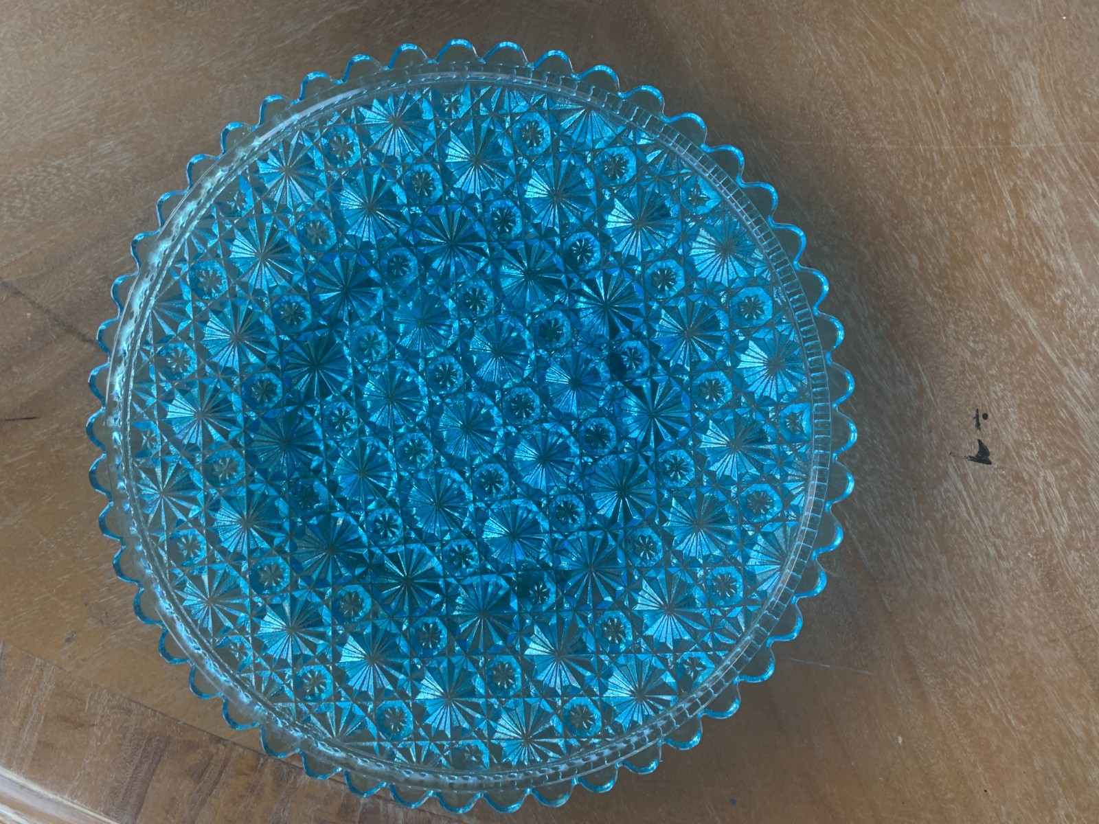 Daisy And Button Aqua Star Round Plate Scallop Edge 10-3/8″