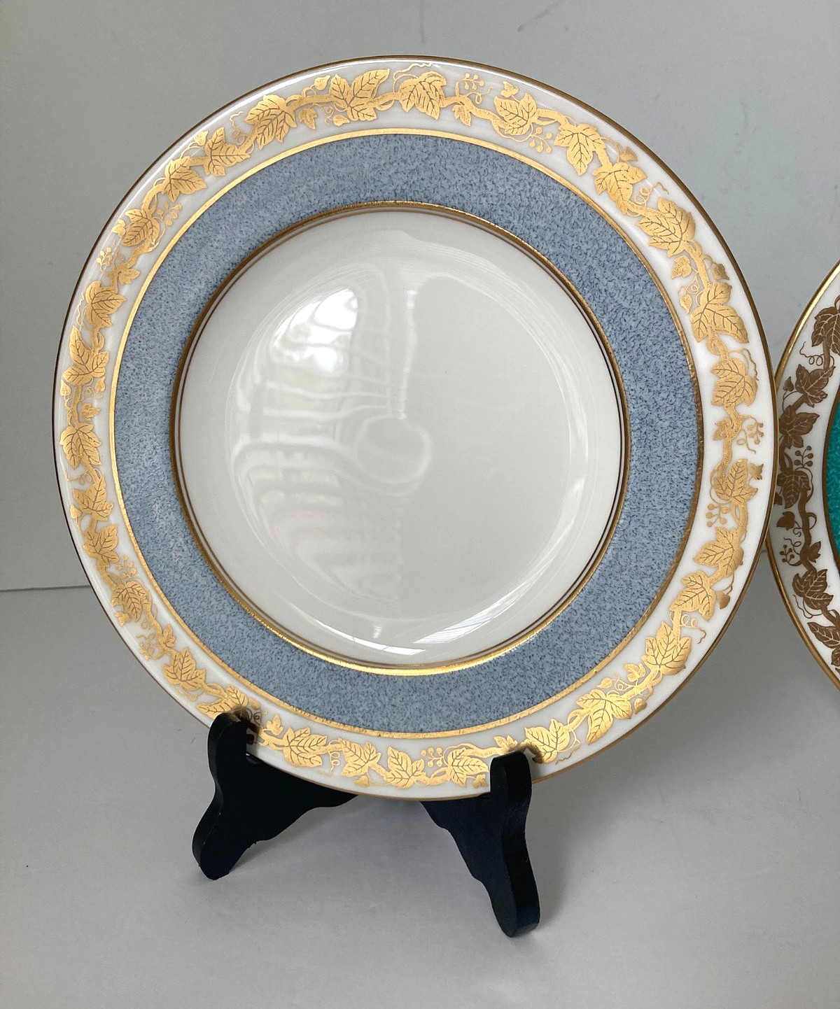 Vintage WEDGWOOD BONE CHINA Made in England 8 1/8″ SALAD PLATES Gold Trim SET 2