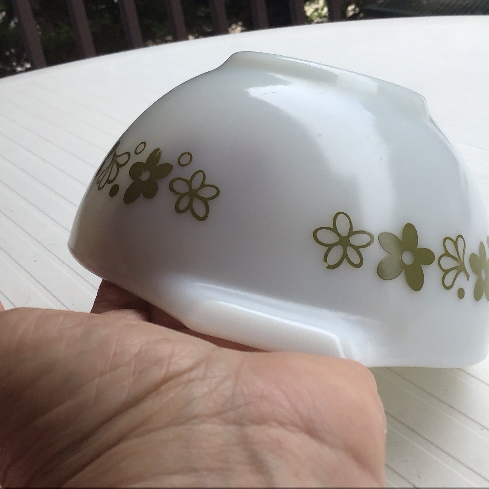 Vintage Pyrex Spring Blossom Green 441 Cinderella Mixing Bowl 1.5 PT Crazy Daisy