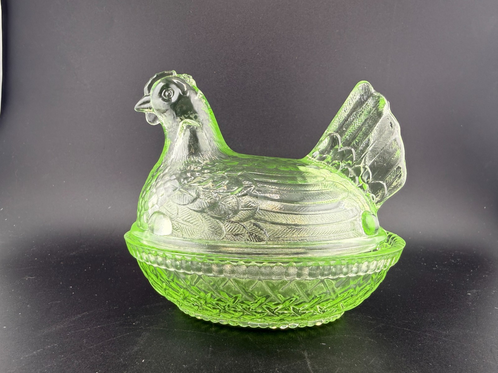 Wilkerson Glass USA Green Vaseline Uranium Glass Hen on Nest Covered Dish – 4.5″