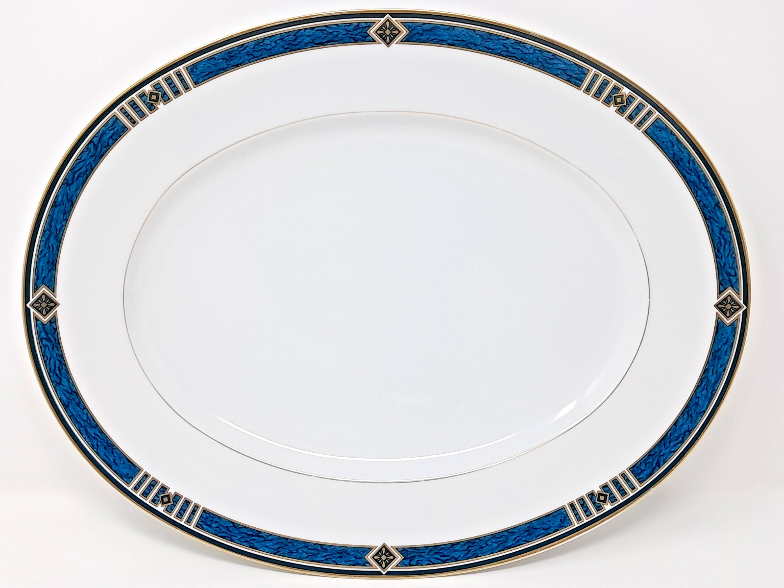 Wedgwood Embassy Collection Kenyon 1995 Platter Japan heavy fine china ceramic