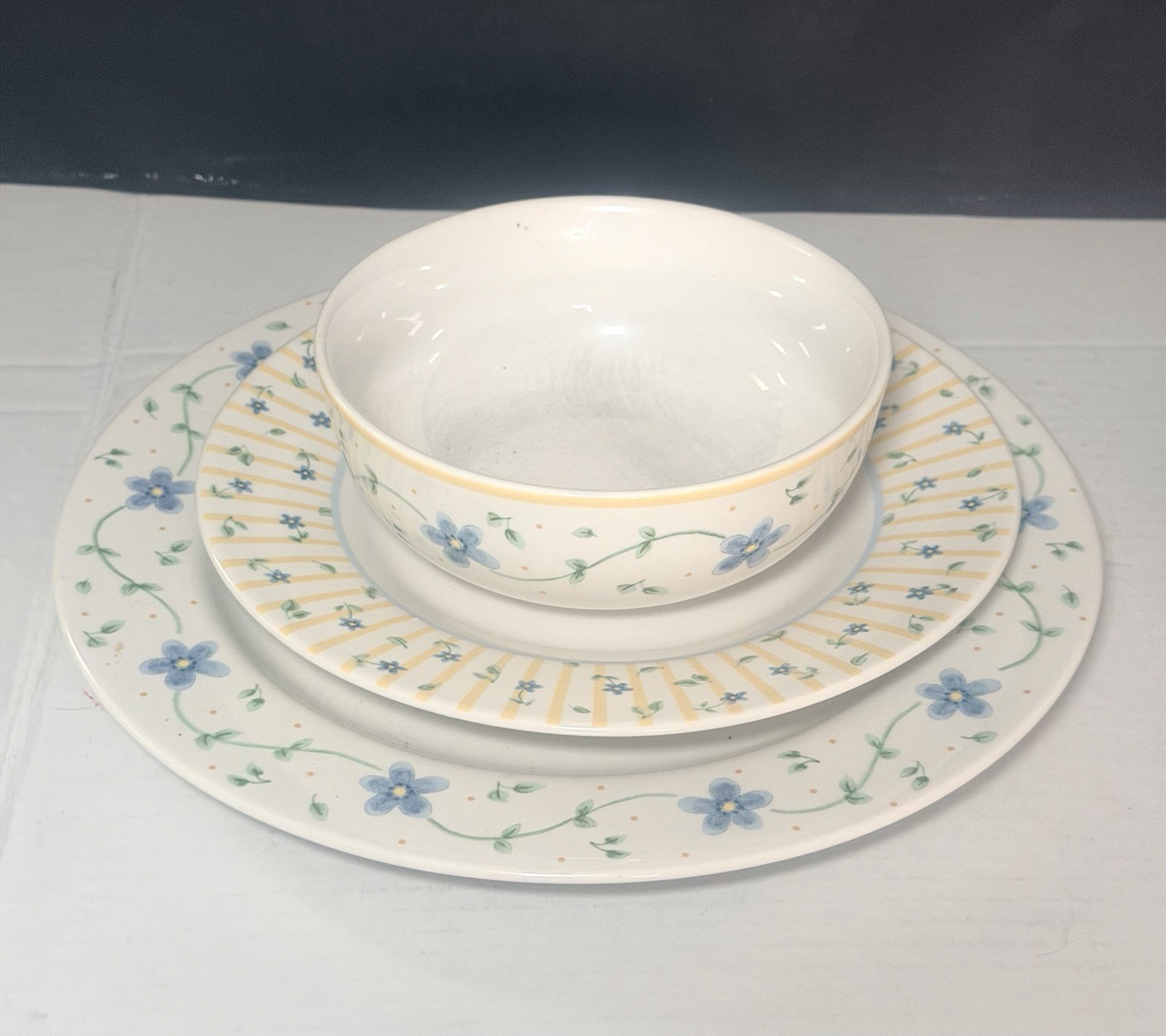 Pfaltzgraff Melissa Pattern Cereal Bowl , dinner & salad plates