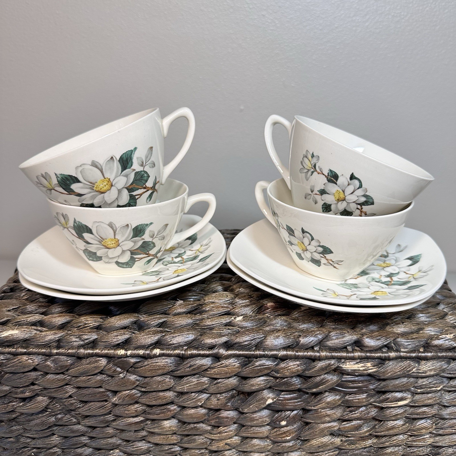 Vtg Midwinter Stylecraft Camelia cups & saucers fashion shape MCM MOD EUC 6oz
