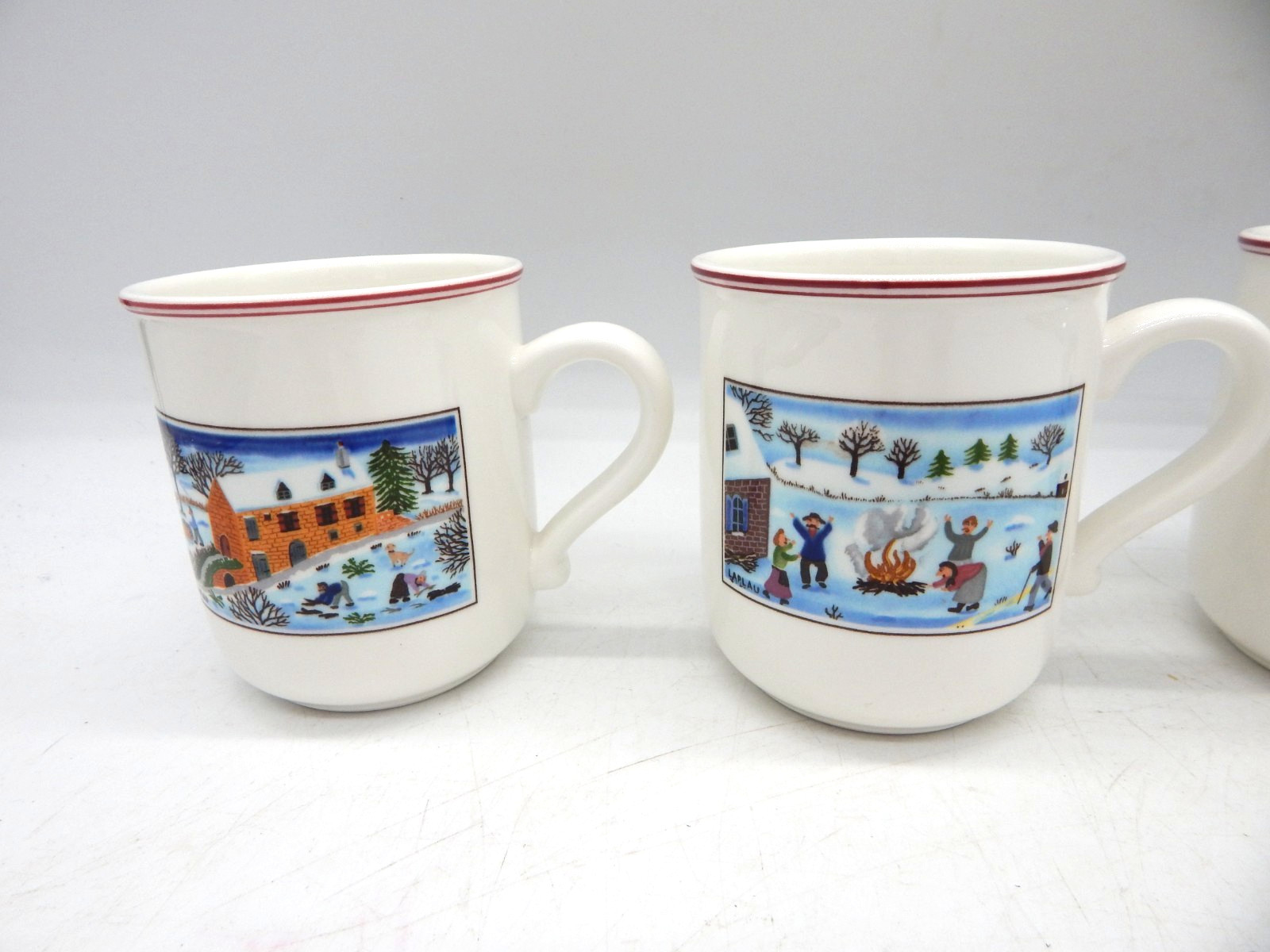 Lot of 4 Villeroy & Boch Naif Christmas Tea or Coffee Cups 10 Oz
