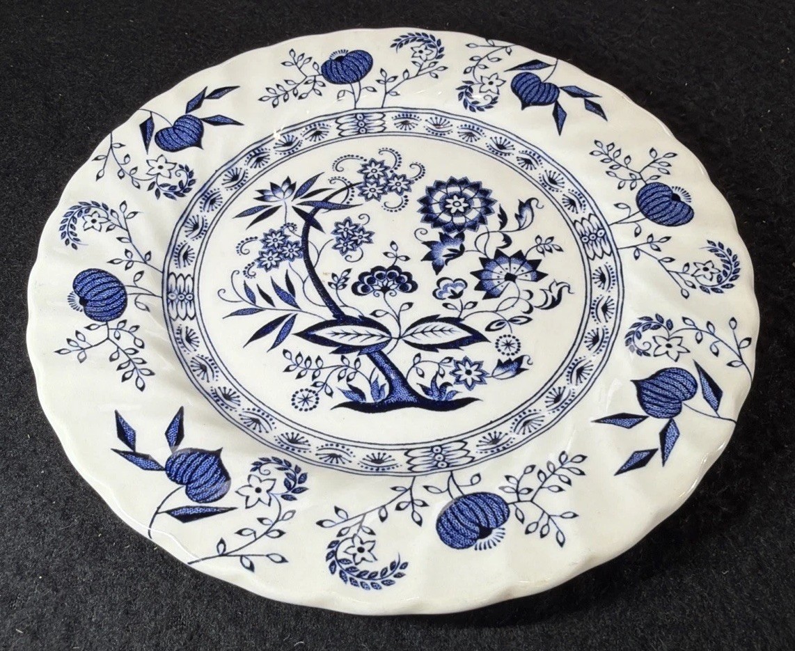 “Blue Nordic”Hand Engraved Johnson Bros. Ironstone England Plate 6.25 In EUC VTG