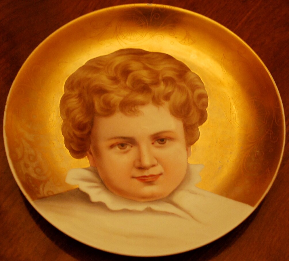 Antique Victorian HAND PAINTED PORTRAIT PLATE Blonde Child’s Face W Gold Gilt