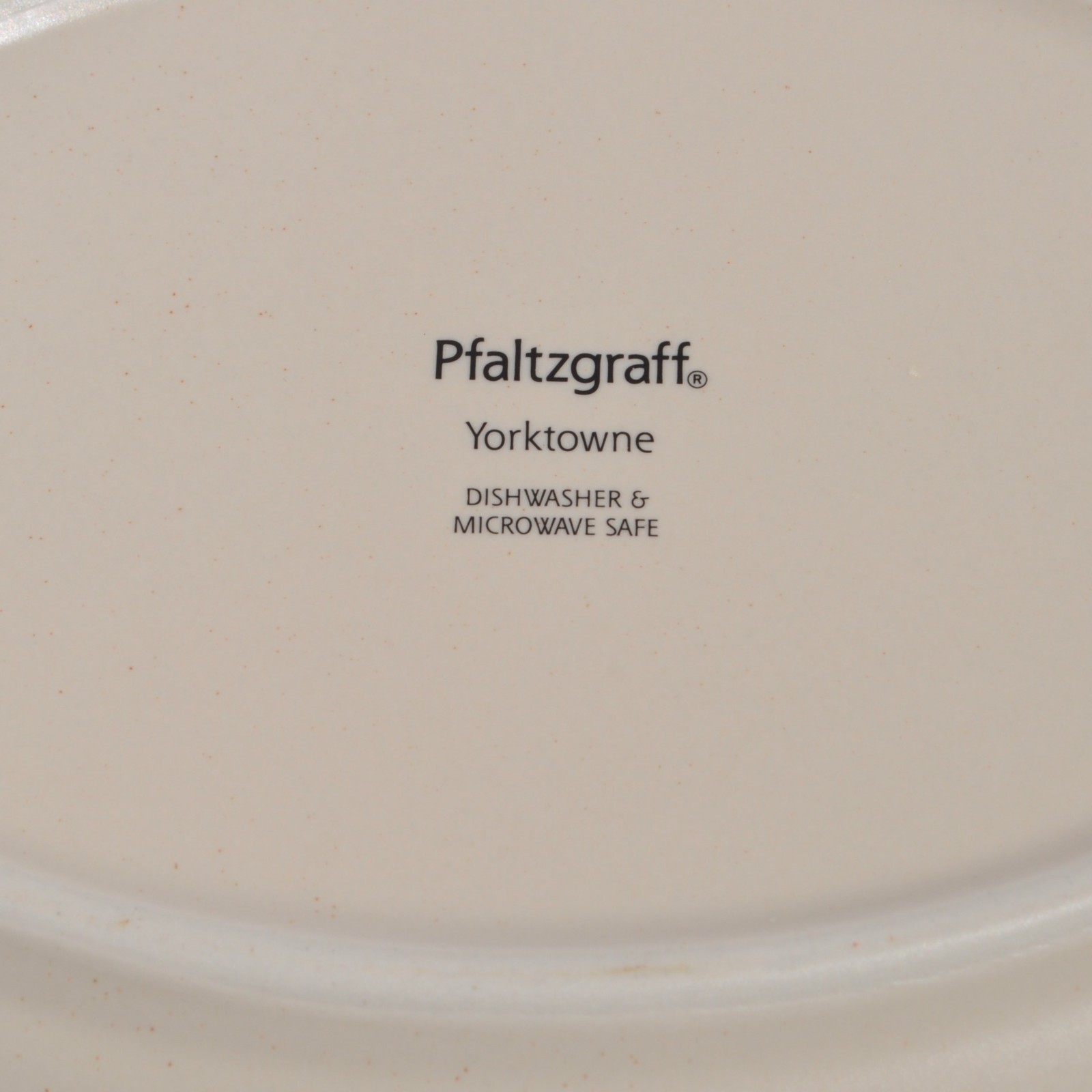 Pfaltzgraff Yorktowne Oval Serving Bowl 10″x7.25″x2.75″ Blue on Cream Stoneware
