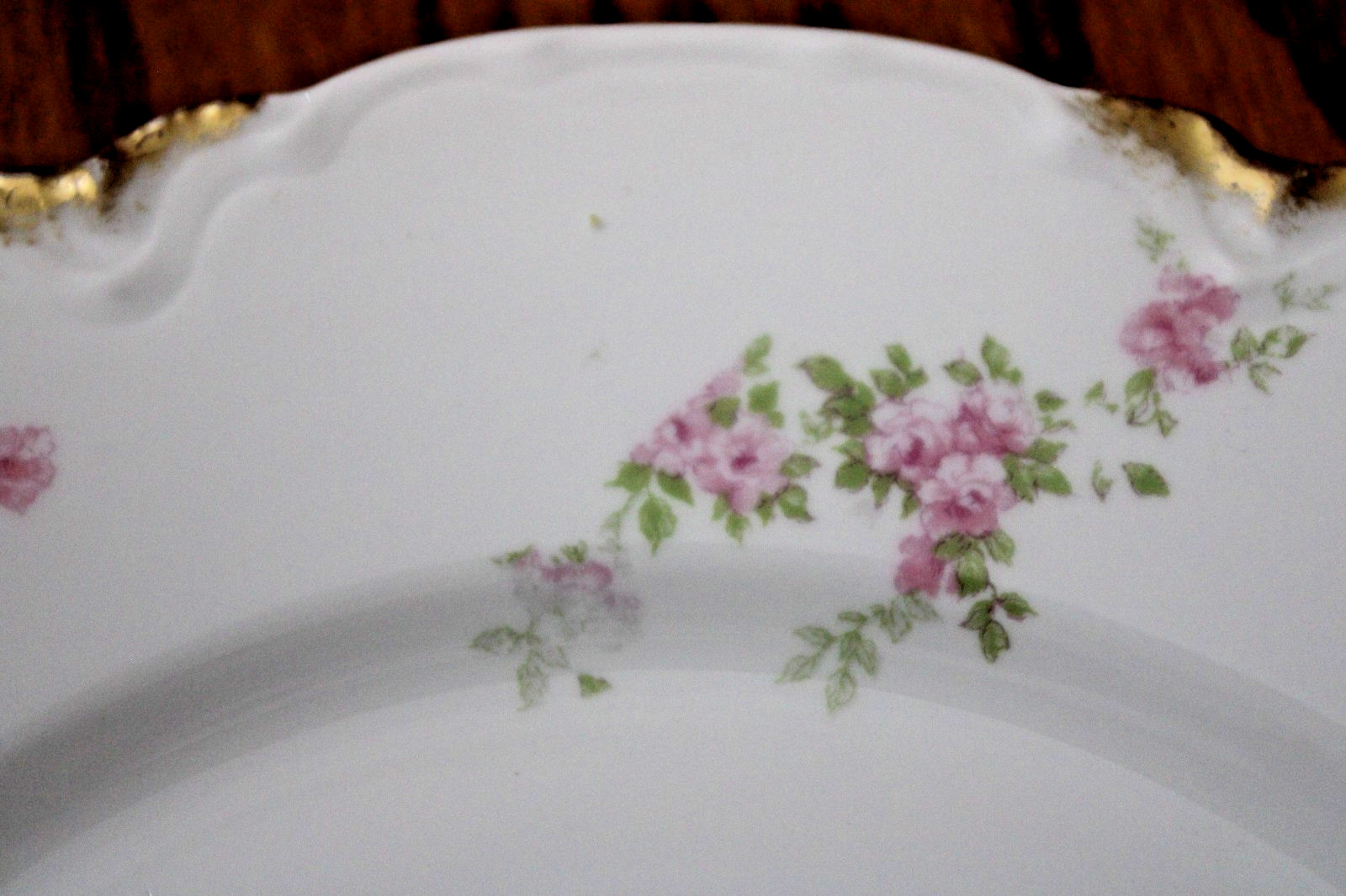 (3)Haviland Limoges Schleiger 9.5″ Dinner Plate Pink Rose Scallop Gold Edge Chip
