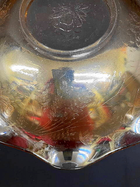 CARNIVAL GLASS STYLE / DEPRESSION GLASS BOWL IRIDESCENT