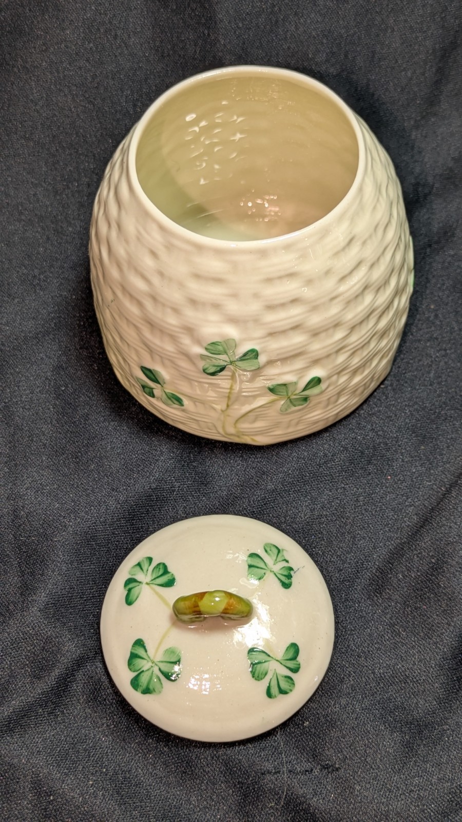 Belleek Ireland Shamrock Bee Hive Honey Pot Jar w/ Lid 6th Green Mark Marmalade