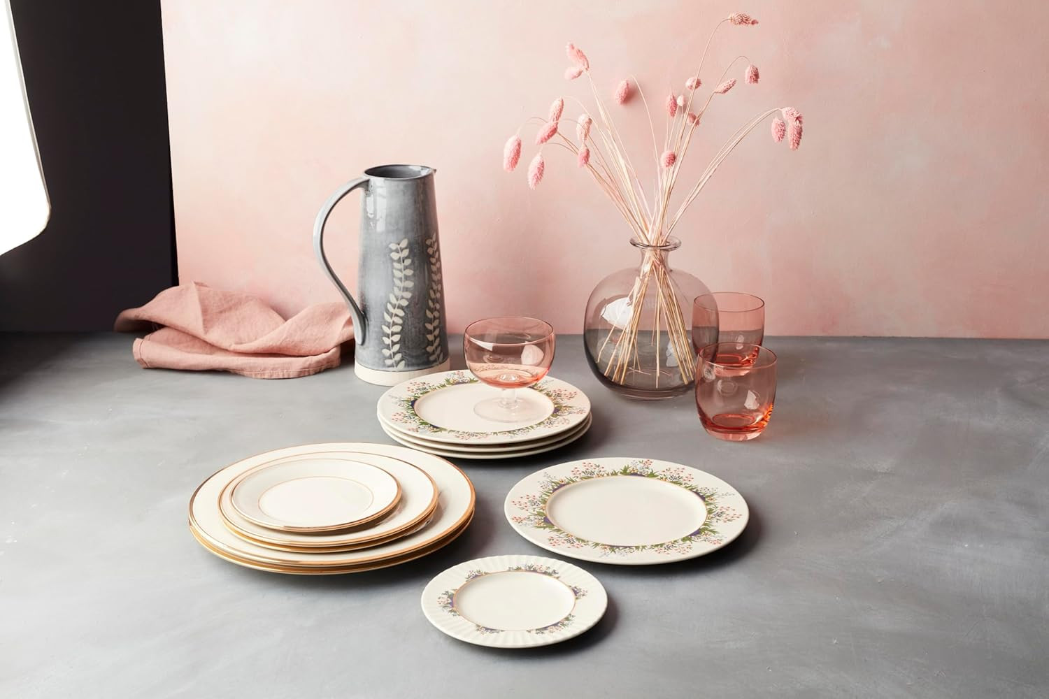 Solitaire 5-Piece White Place Setting for Elegant Dining