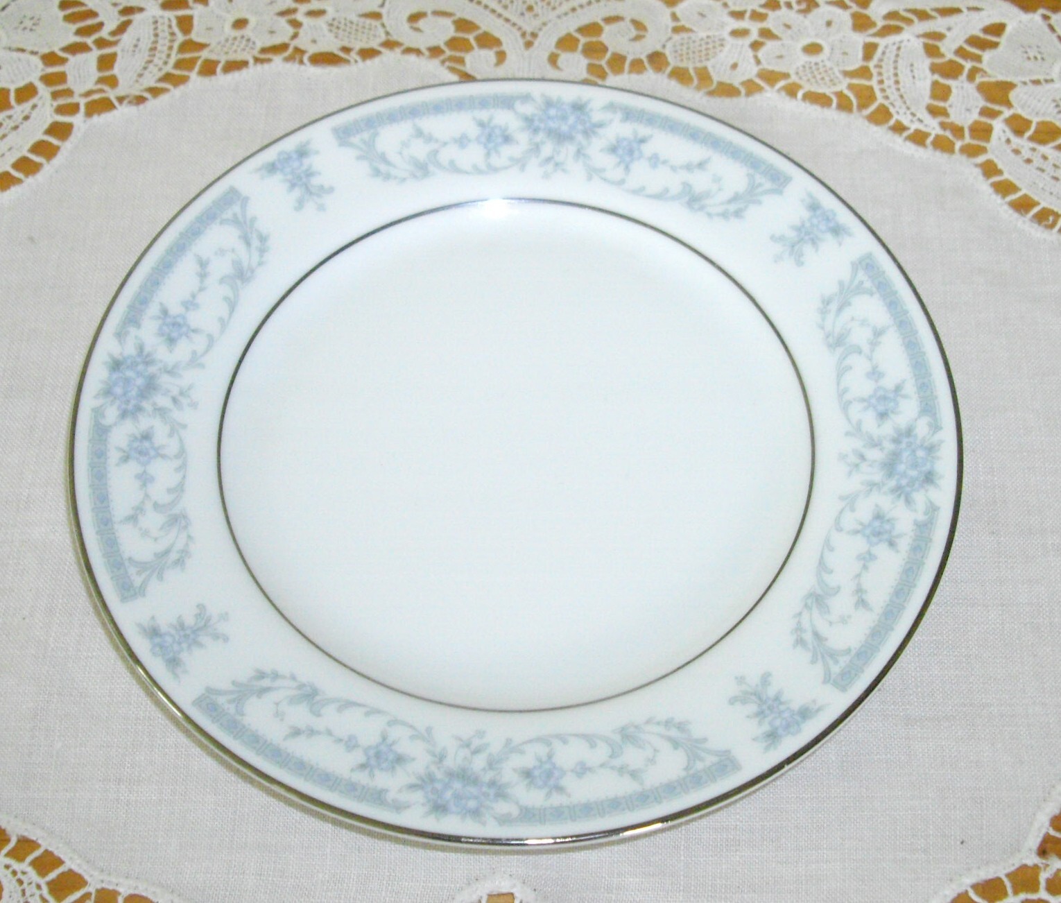 Sheffield BLUE WHISPER 6 1/2″ Plate Blue Flowers Japan ~