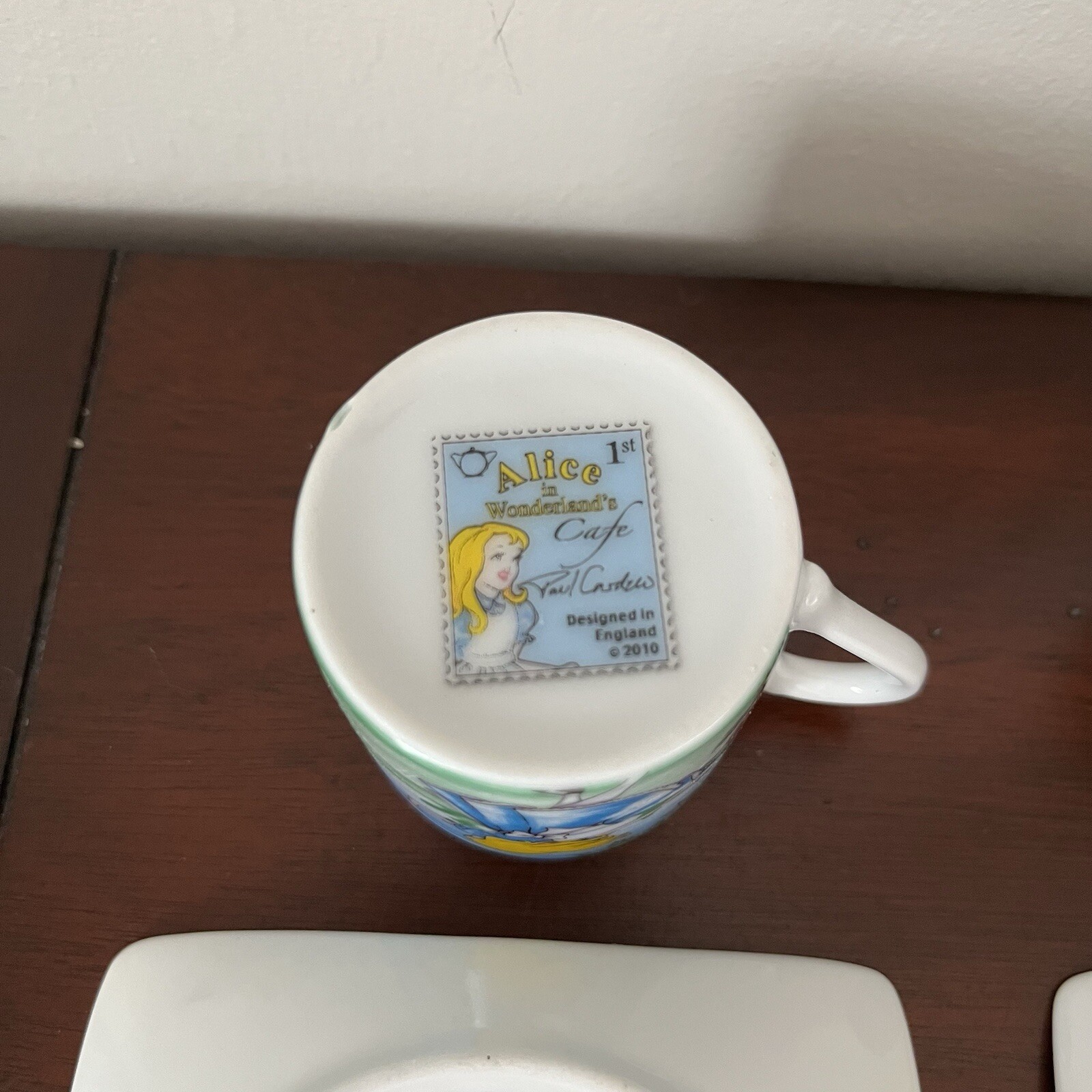 2010 Rare Alice In Wonderland Cafe-2 Teacups & 2 Saucers-England By Paul Cardew