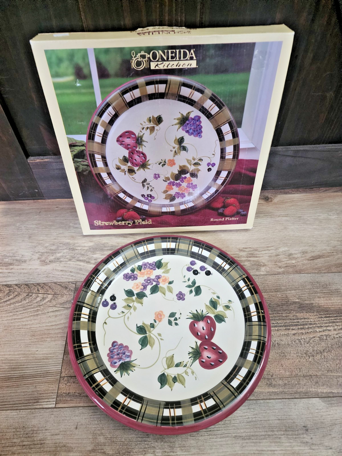 Oneida Strawberry Plaid Round Platter | 12″ diameter | New in Box