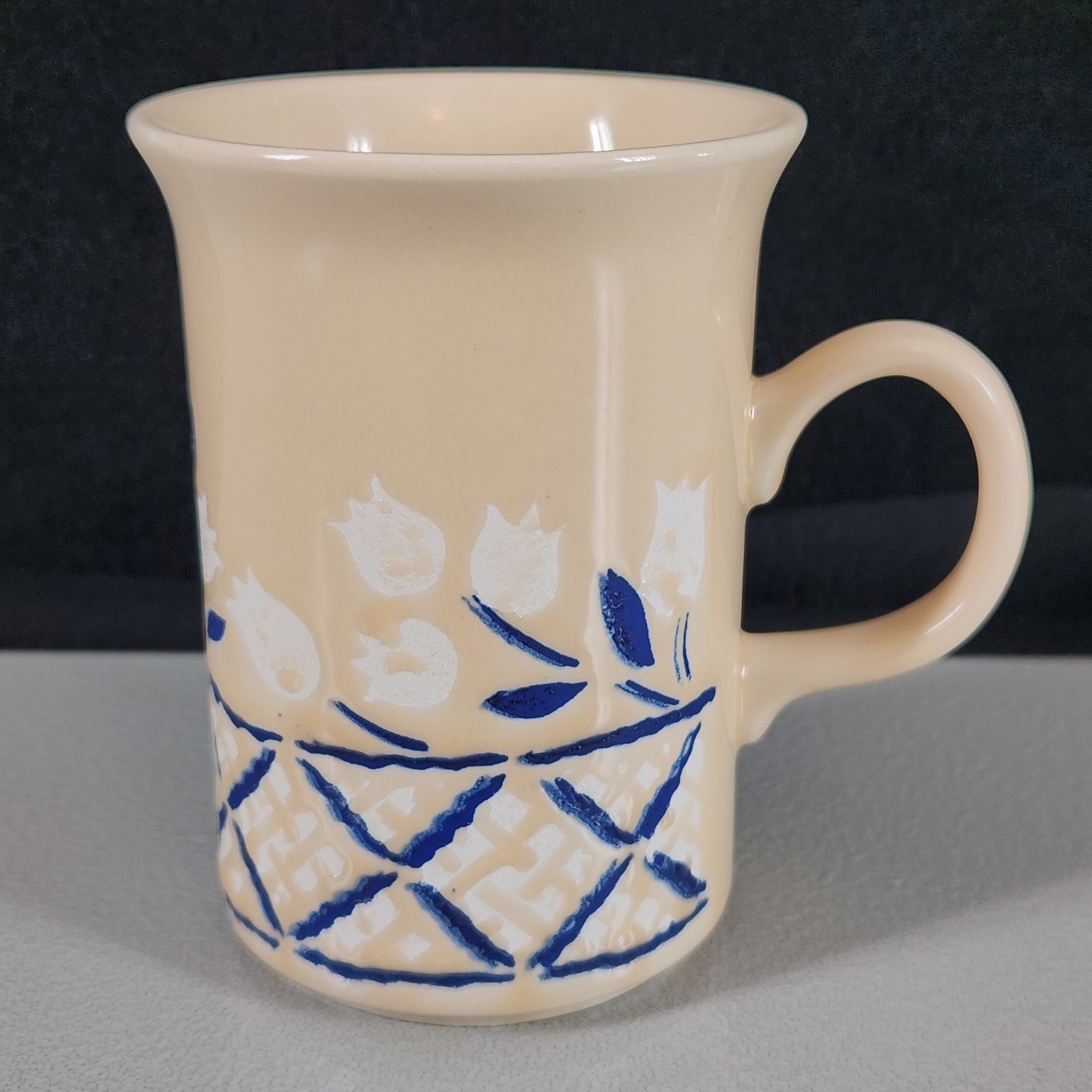 VTG Churchill England Salzburg Pattern Coffee Mug Beige Blue Floral Stoneware