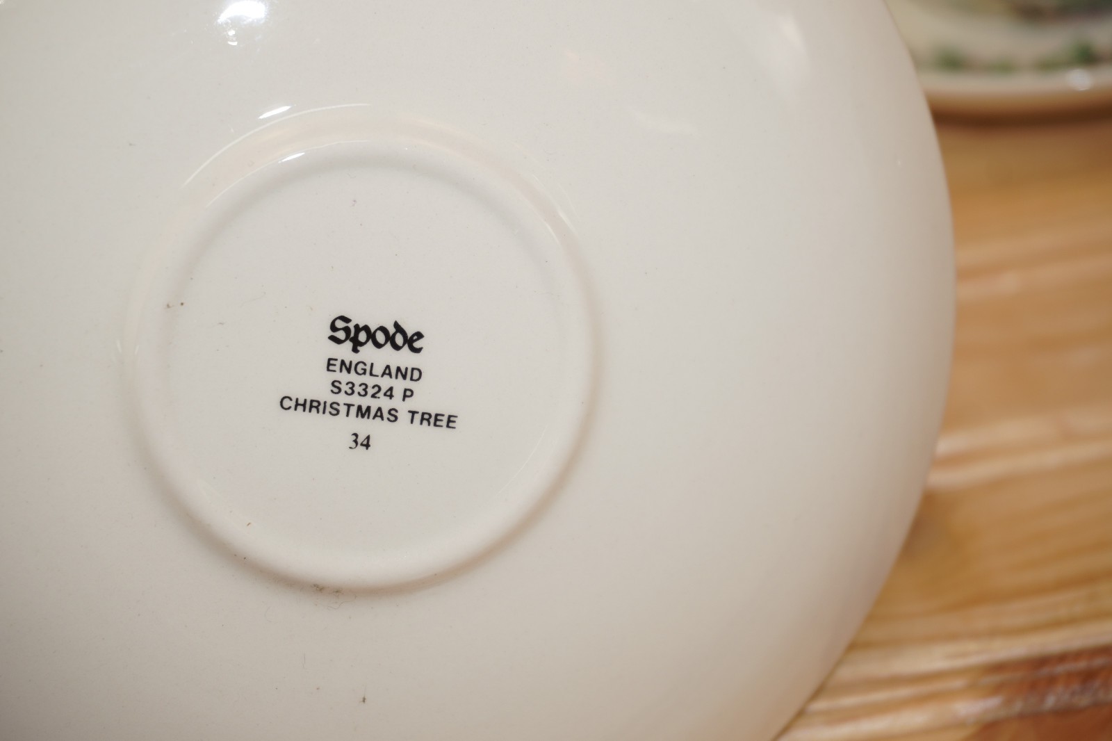 Spode Christmas Tree England 3 Cup & Saucer SETS (#4-6-29-2026) (B1)