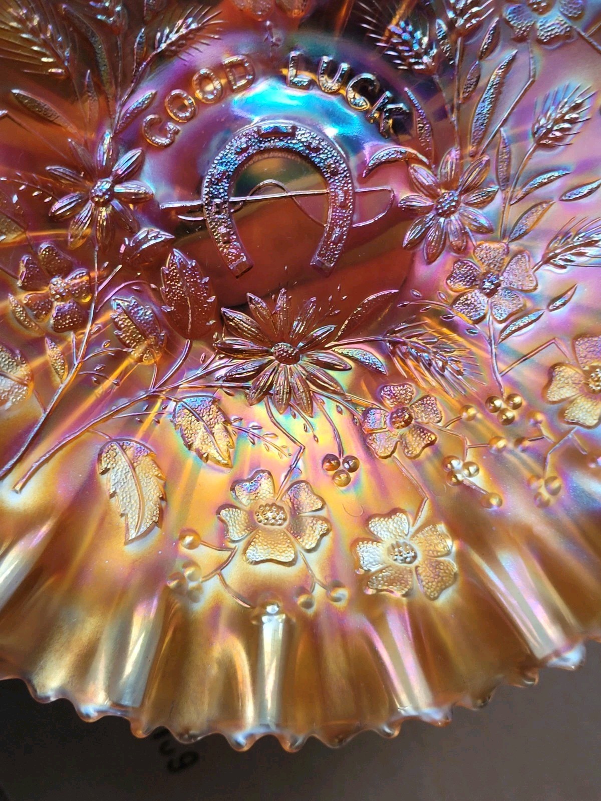 Nice Marigold Northwood Carnival Glass Good Luck Pie Crust Edge Bowl