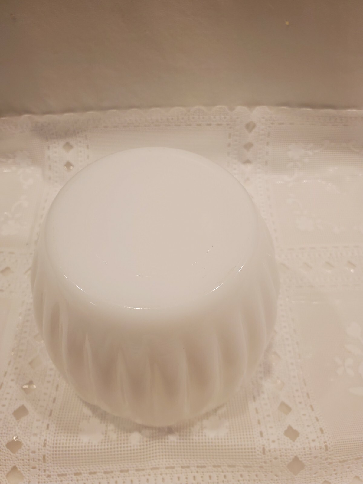 Vintage Milk Glass Rose Bowl Ruffled Pinched Edge