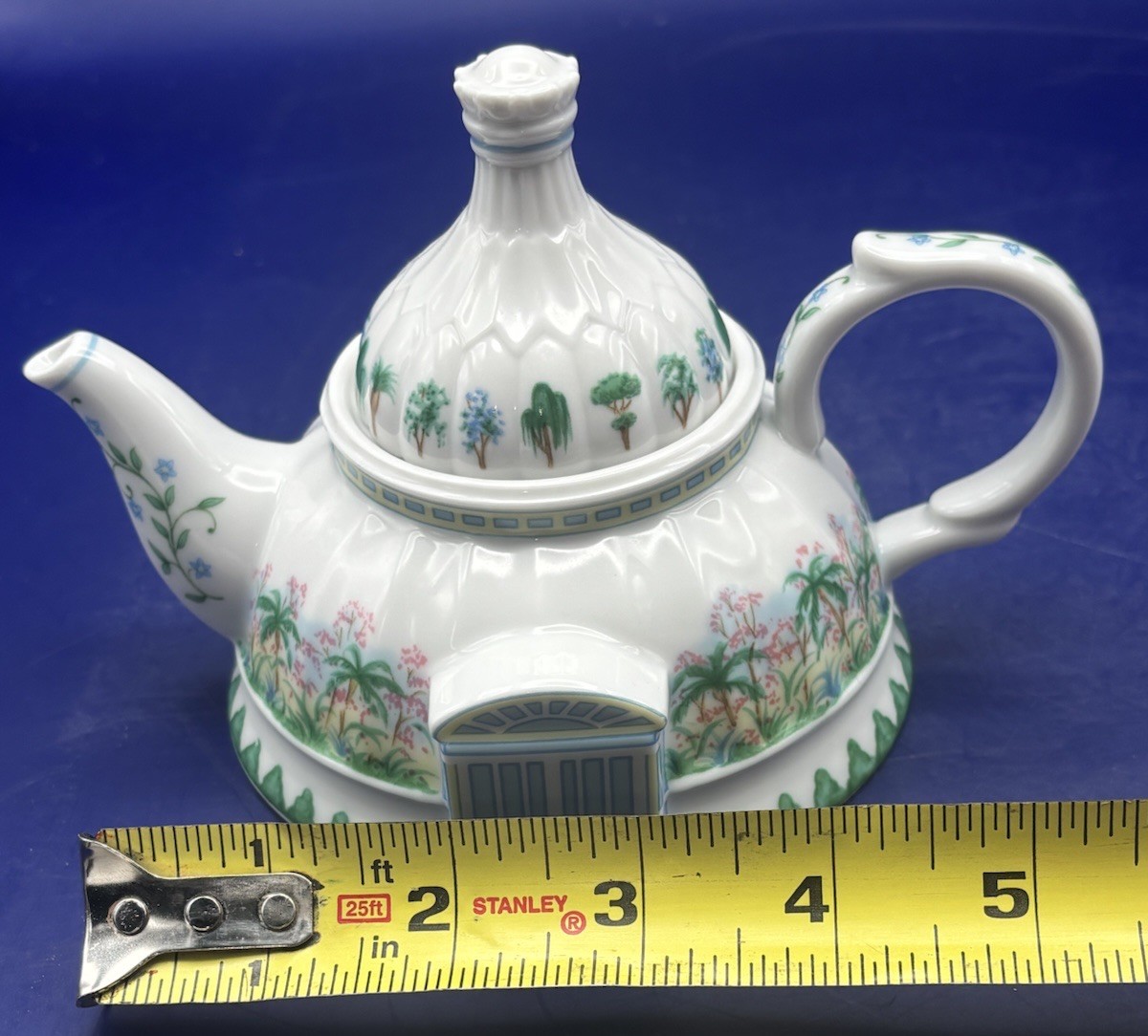 Lenox English Garden Teapot Collection – The Conservatory 1994