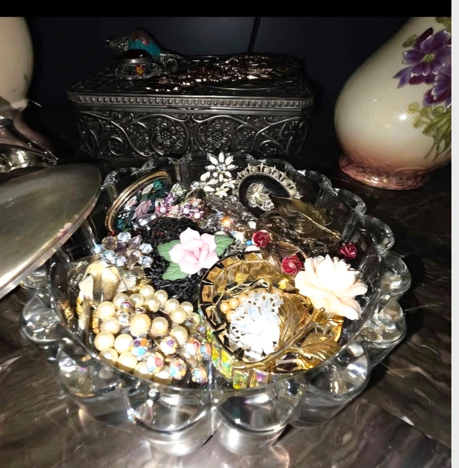 Vintage Glass Covered Candy Dish Frosted Lid Crystal Flower Finial Trinket Box