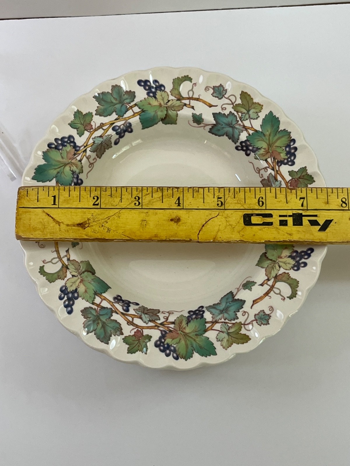 8 Spode China Monticello Vine Rimmed Soup Bowls 7.75 Inches Grapes