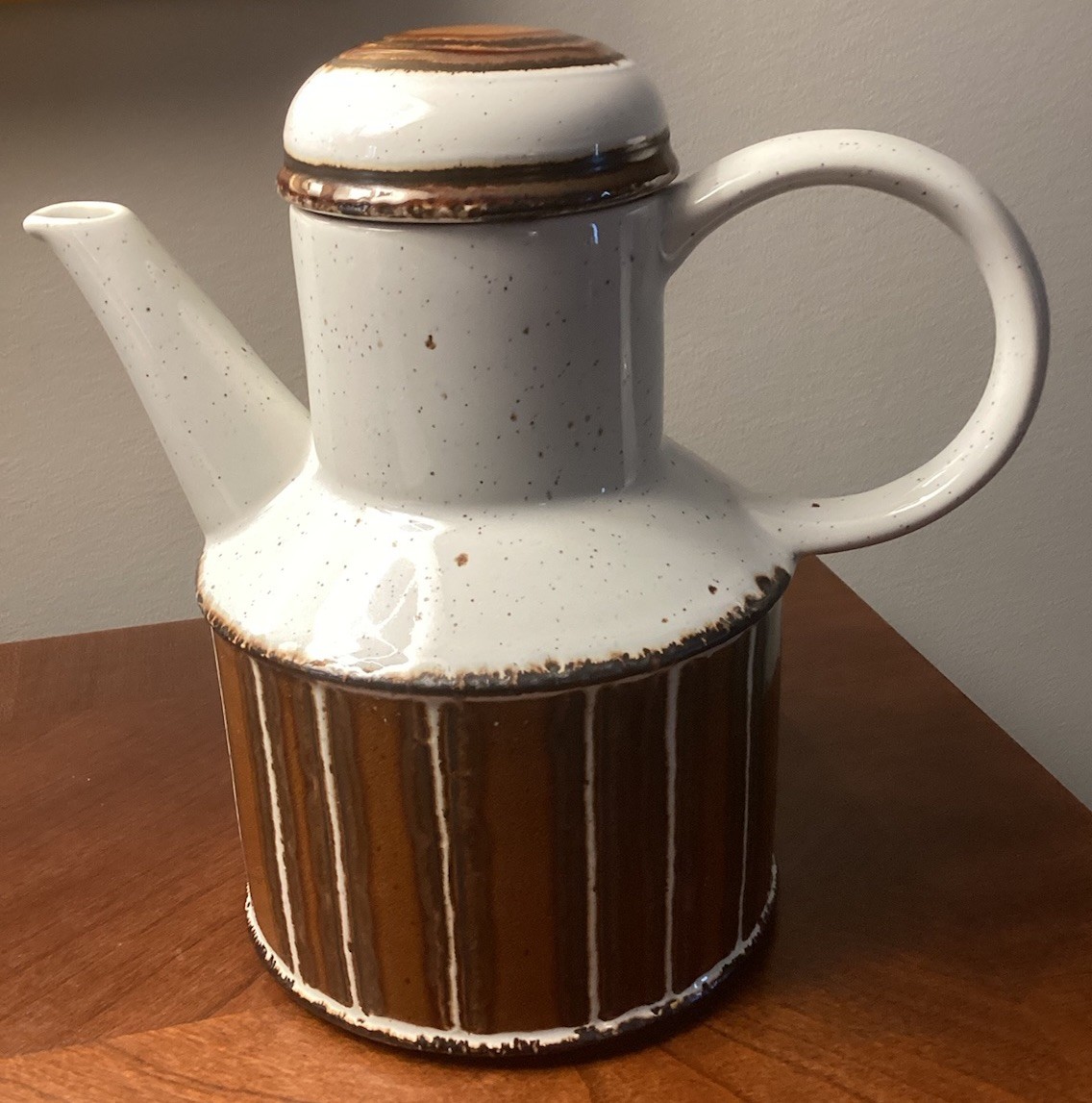 W R Midwinter Ltd Stonehenge Earth Coffee Pot & Lid Brown Stripes MCM – 7 7/8″