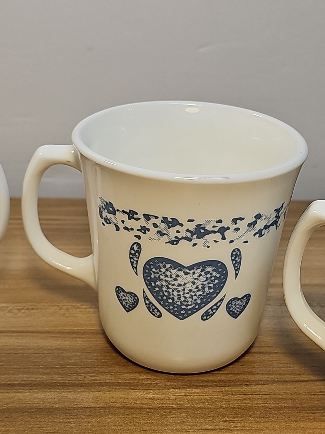 Corelle Corning Blue Hearts Coffee Mug / Cups USA Made set of 4