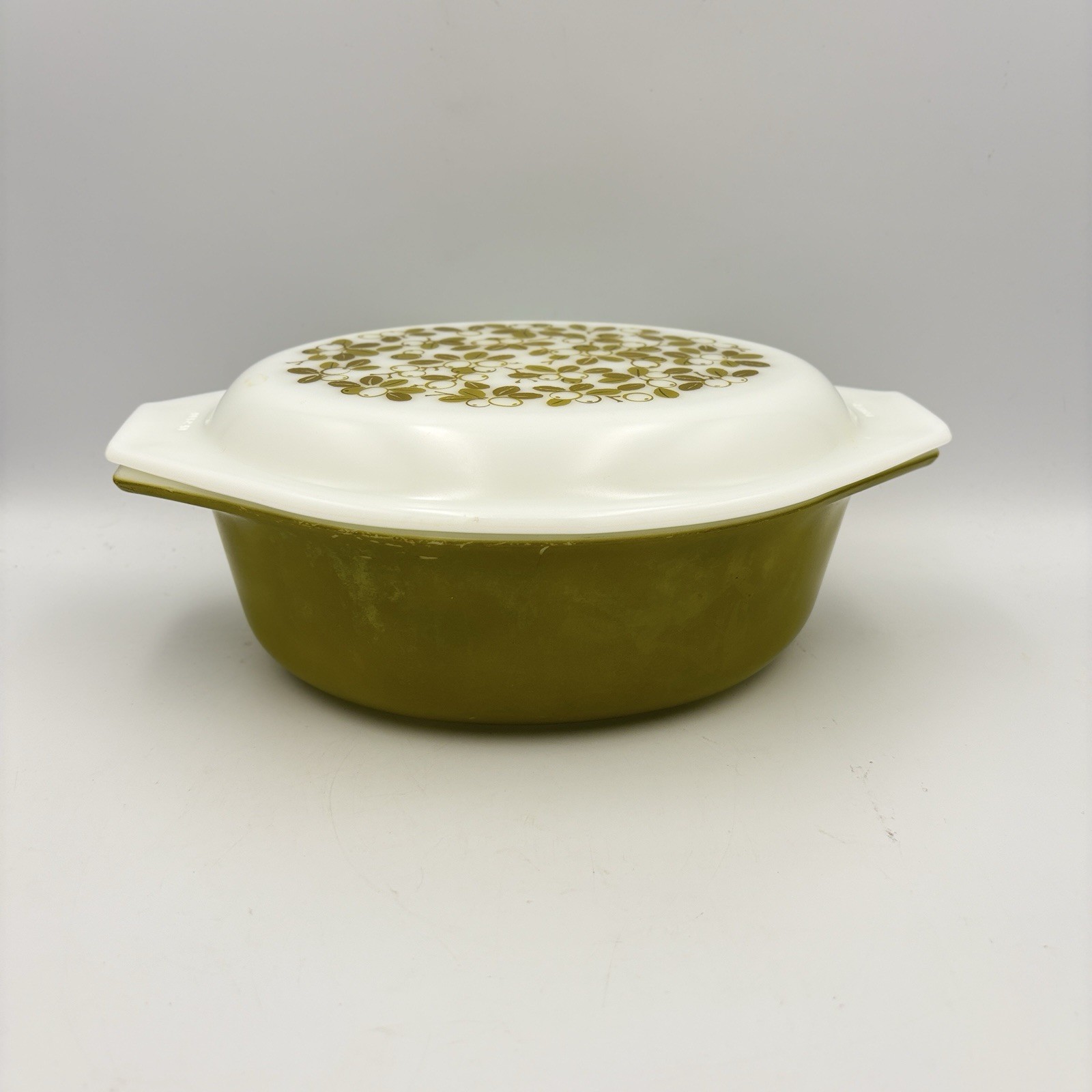 Vtg. PYREX Verde Olive Green 1-1/2 Qt. Oval Casserole Dish W/ Lid 043 Ovenware