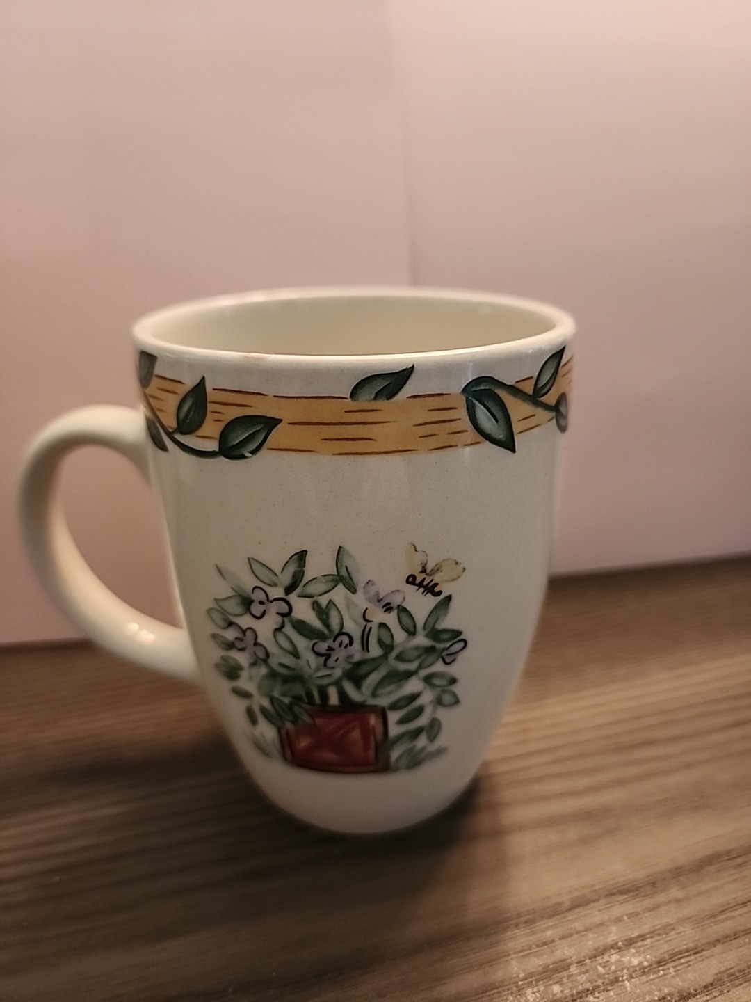 Thomson Pottery Mug With Bird, Bird House, Bee, And Floral Design 4×3