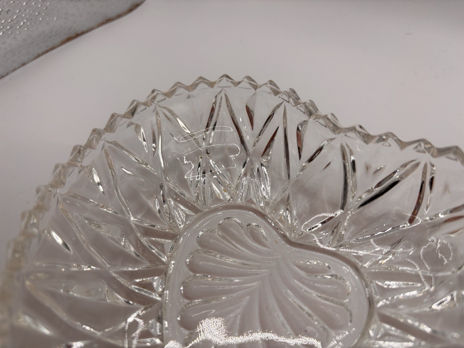Vintage Clear Pressed Cut Glass Heart Shaped Candy Trinket Dish Sawtooth Rim 5.5
