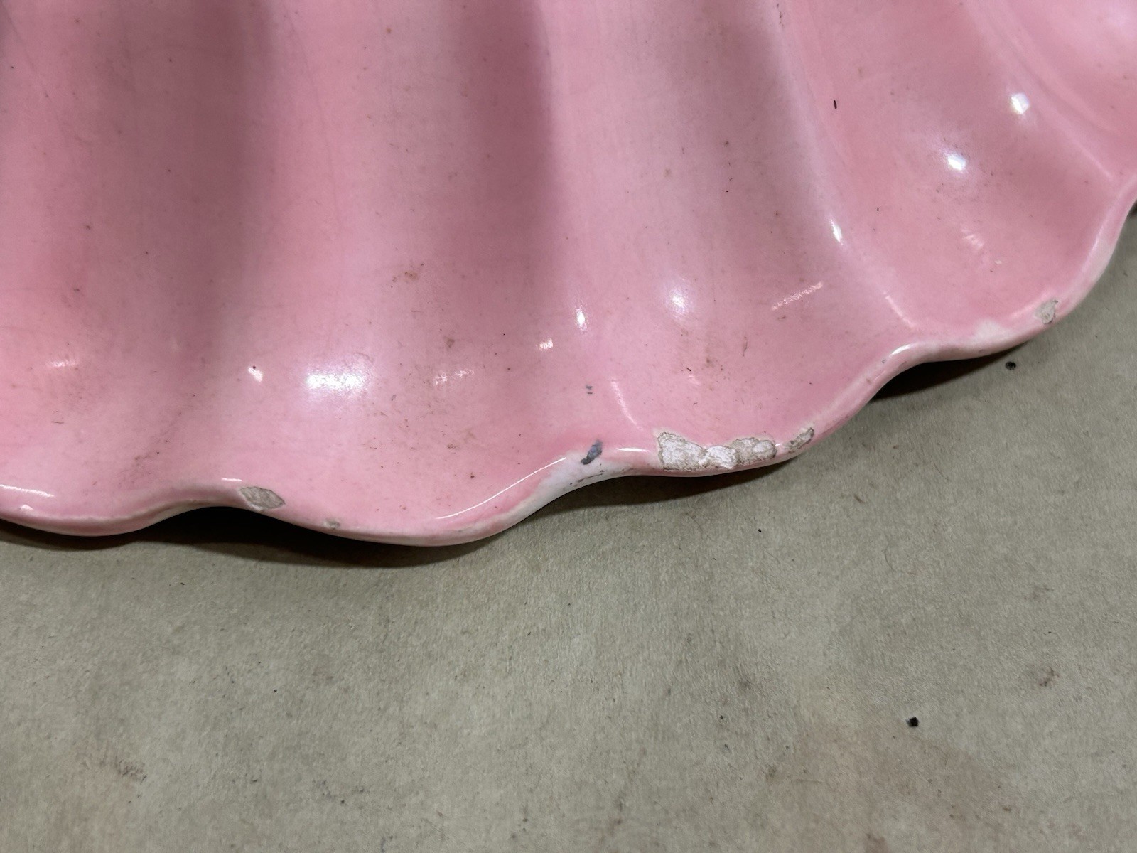Scalloped Pink And White Pedestal Bowl 8 1/2 Inches At The Top