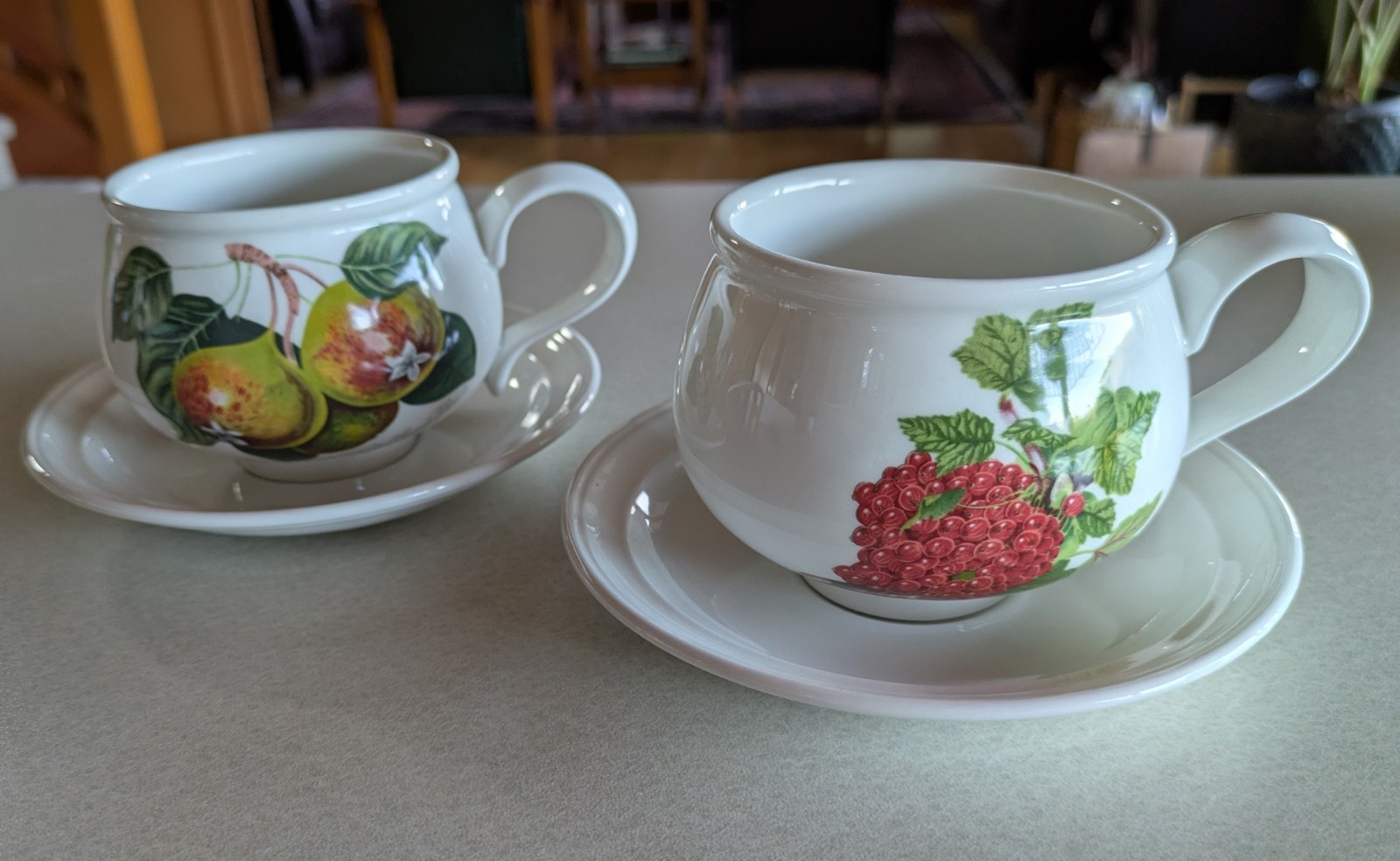 2 Portmeirion Pomona Breakfast Cup & Saucer Sets Red Currant Pear England