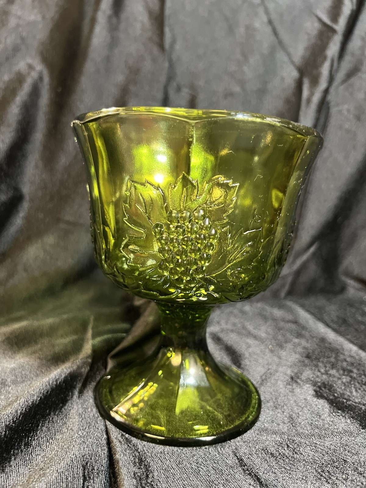 Vintage Indiana Glass Colony Harvest Pedestal Bowl Grape Avocado Green (2222)