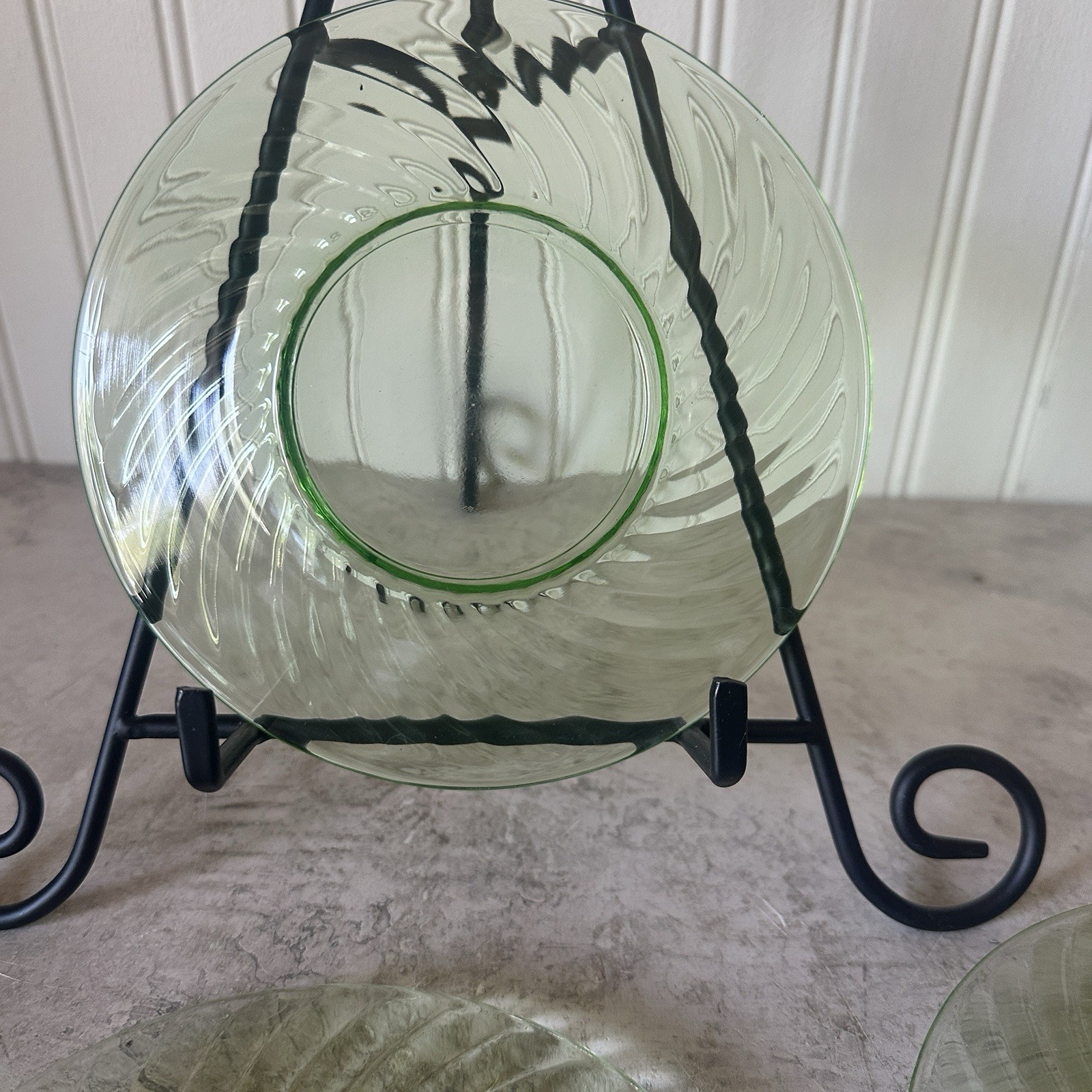 Set Of 4 Uranium Optic Swirl Green Depression Glass 6” Saucer Plates UV Glow EUC