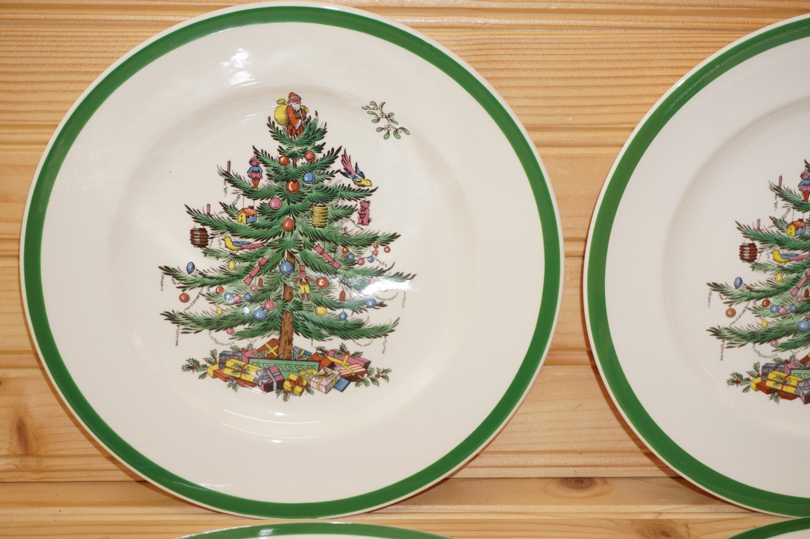 Spode Christmas Tree England Set of 4 Salad Plates, 7 3/4″ (#3-6-29-2026) (B1)