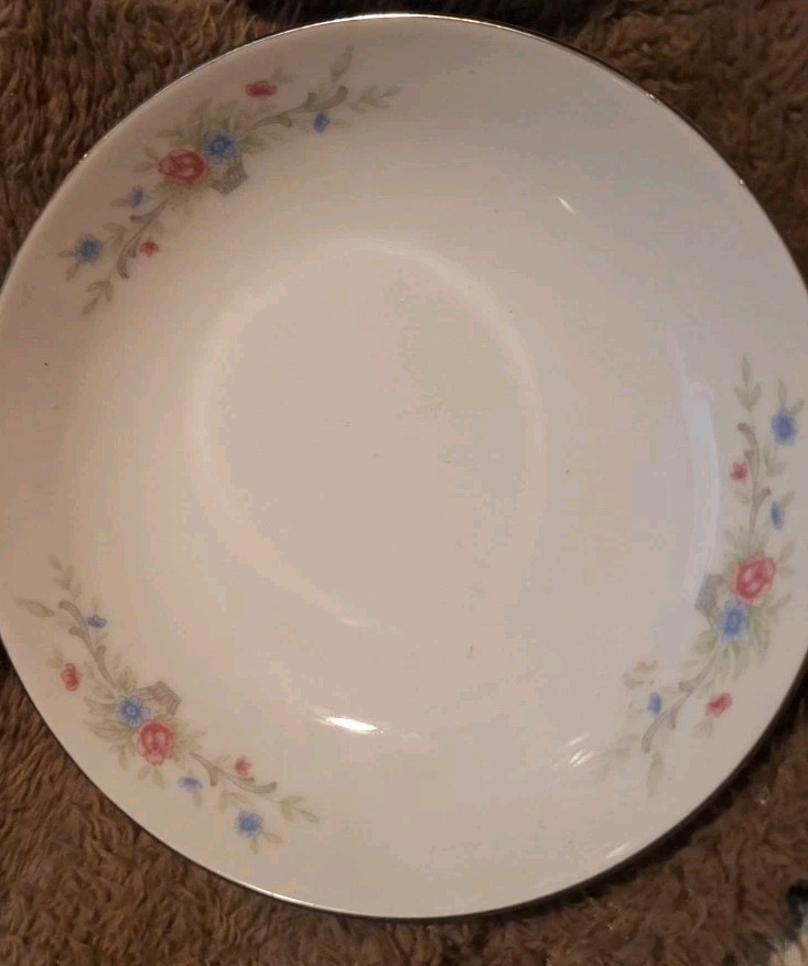 Florenteen Fine China Fantasia Japan Soup Bowls 5.5in & Saucers 6.5in Set of 4