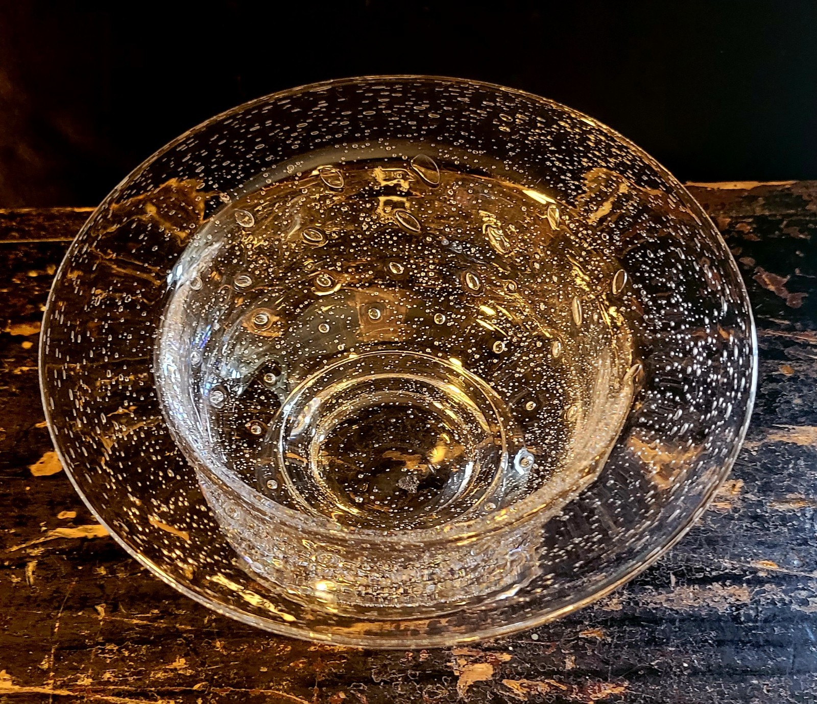 Clear Glass Pedestal Bowl With Controlled Bubble Pattern (Bullicante Pattern)