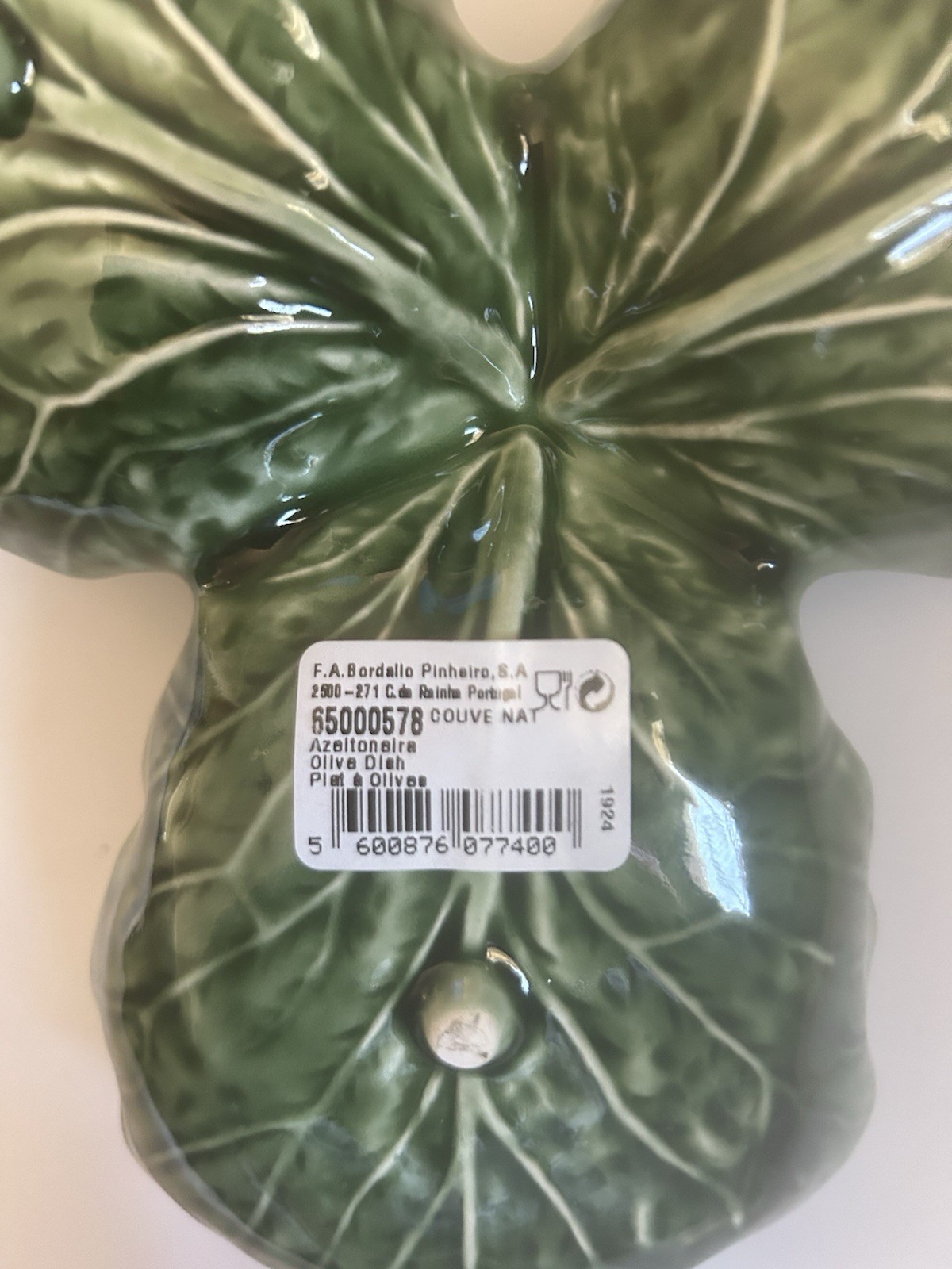 Bordallo Pinheiro Green Cabbage Leaf Olive Dish New