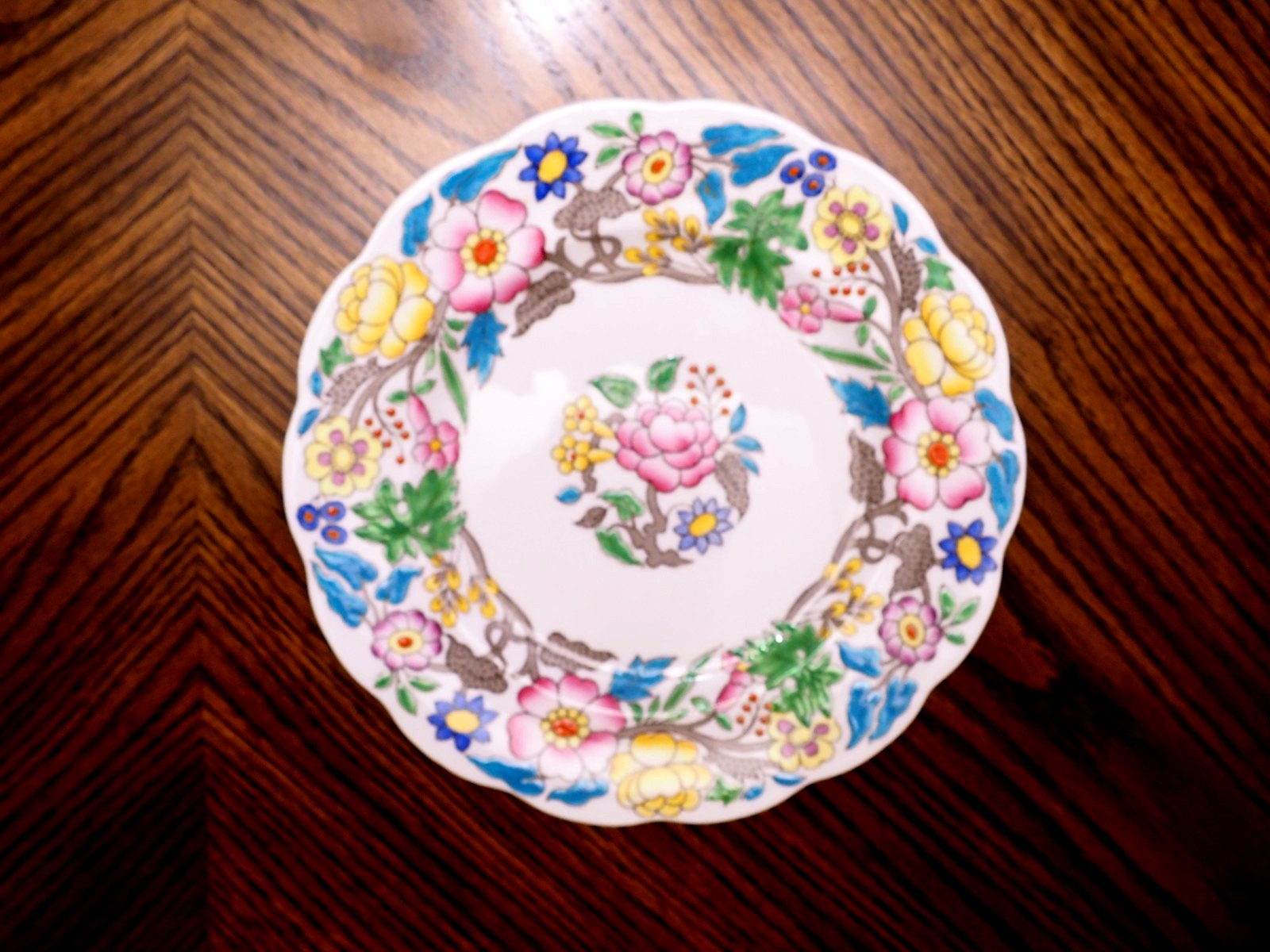 ROYAL ALBERT Bone China England JACOBEAN Floral Design Salad Plate 7 7/8″