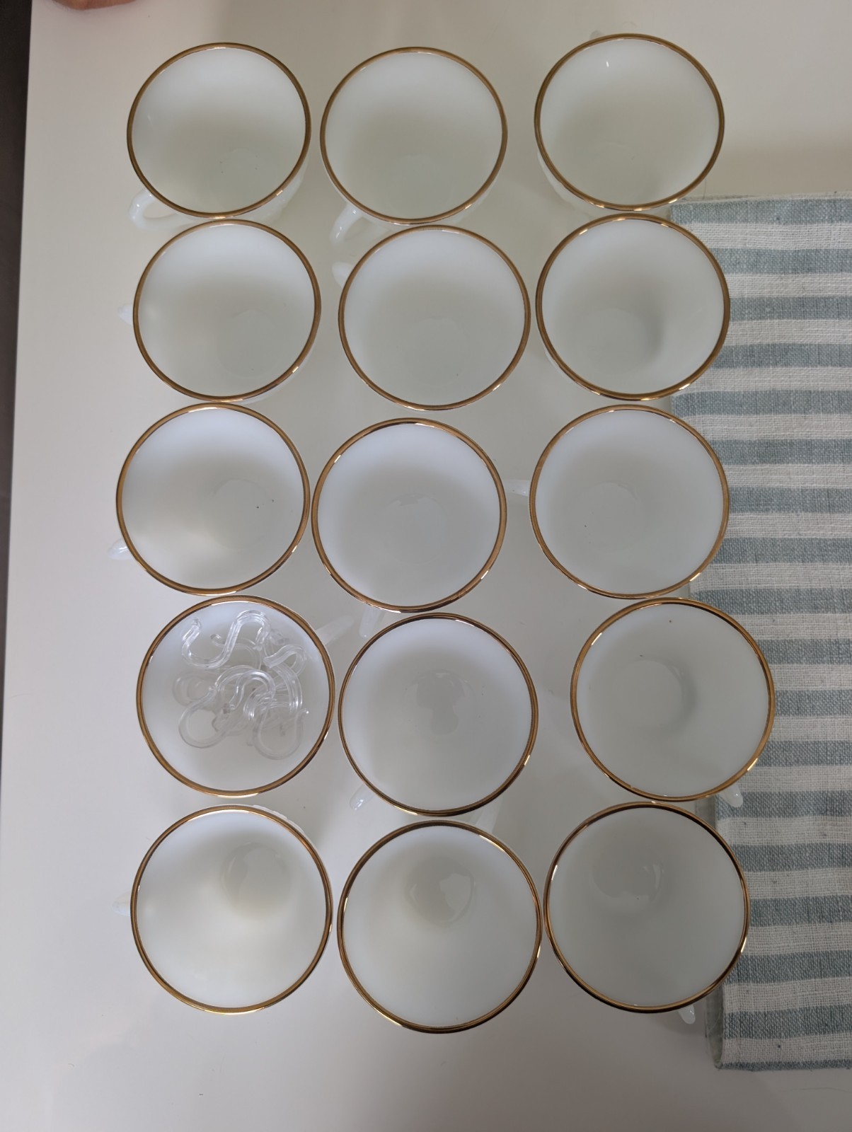 Vtg Anchor Hocking Milk Glass Punch Bowl White Opaque Grapevine Leaf 12 Cups …