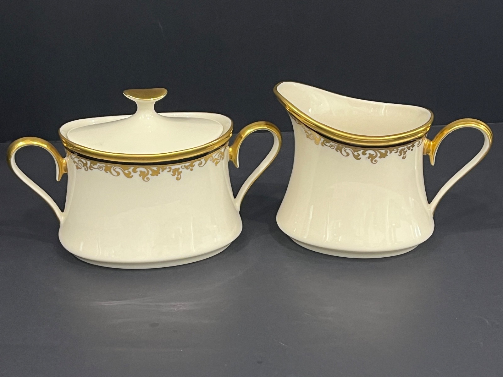 PERFECT LENOX CHINA ECLIPSE CREAMER AND SUGAR BOWL WITH LID FIRST QUALITY