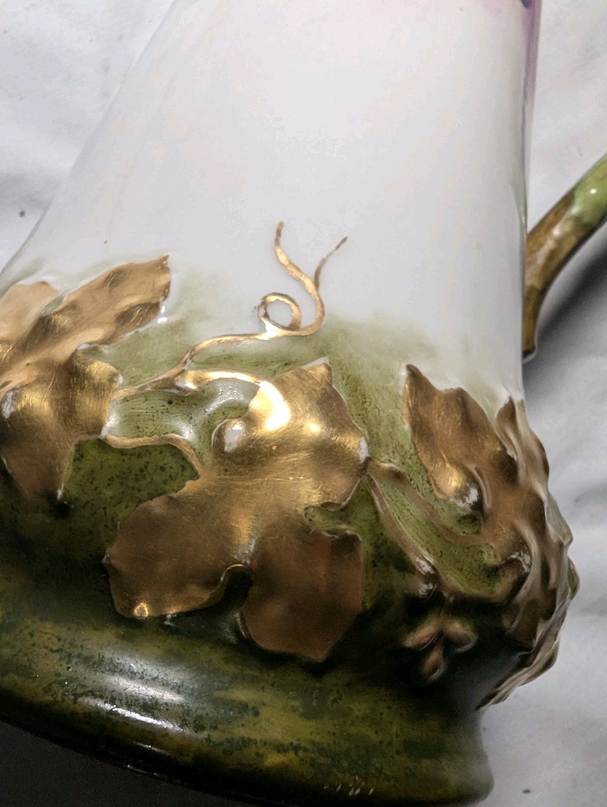 T&V LIMOGES Hand Painted Grapes & Gold Gilt Pitcher 15.5″ Tall Grape Vine Leaves