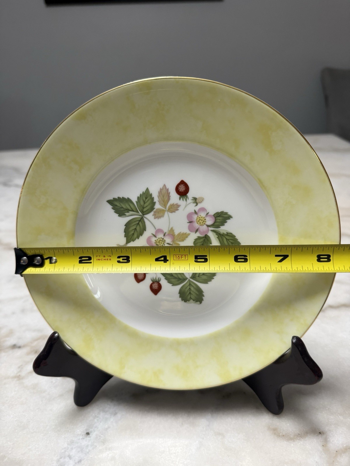 Wedgwood WILD STRAWBERRY Bone China England Yellow Border Salad Accent Plates 8″