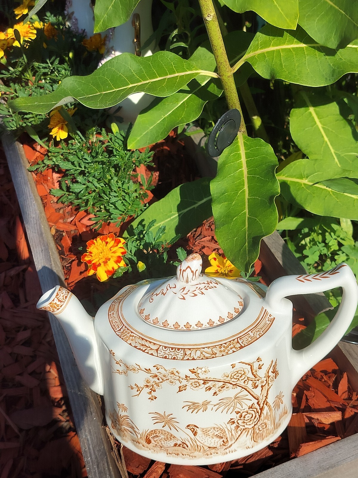 VINTAGE Mason BROWN QUAIL TEAPOT BROWN AND WHITE STONEWARE TEAPOT WILDLIFE