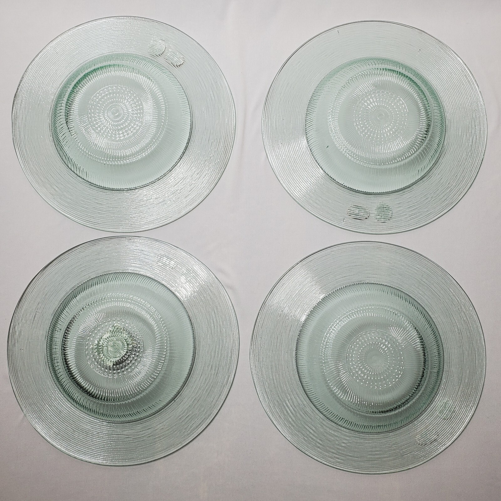 4 Recycled Spanish Glass Dinner Plates 10″ Set Wide Rim Clear Green Textured NOS