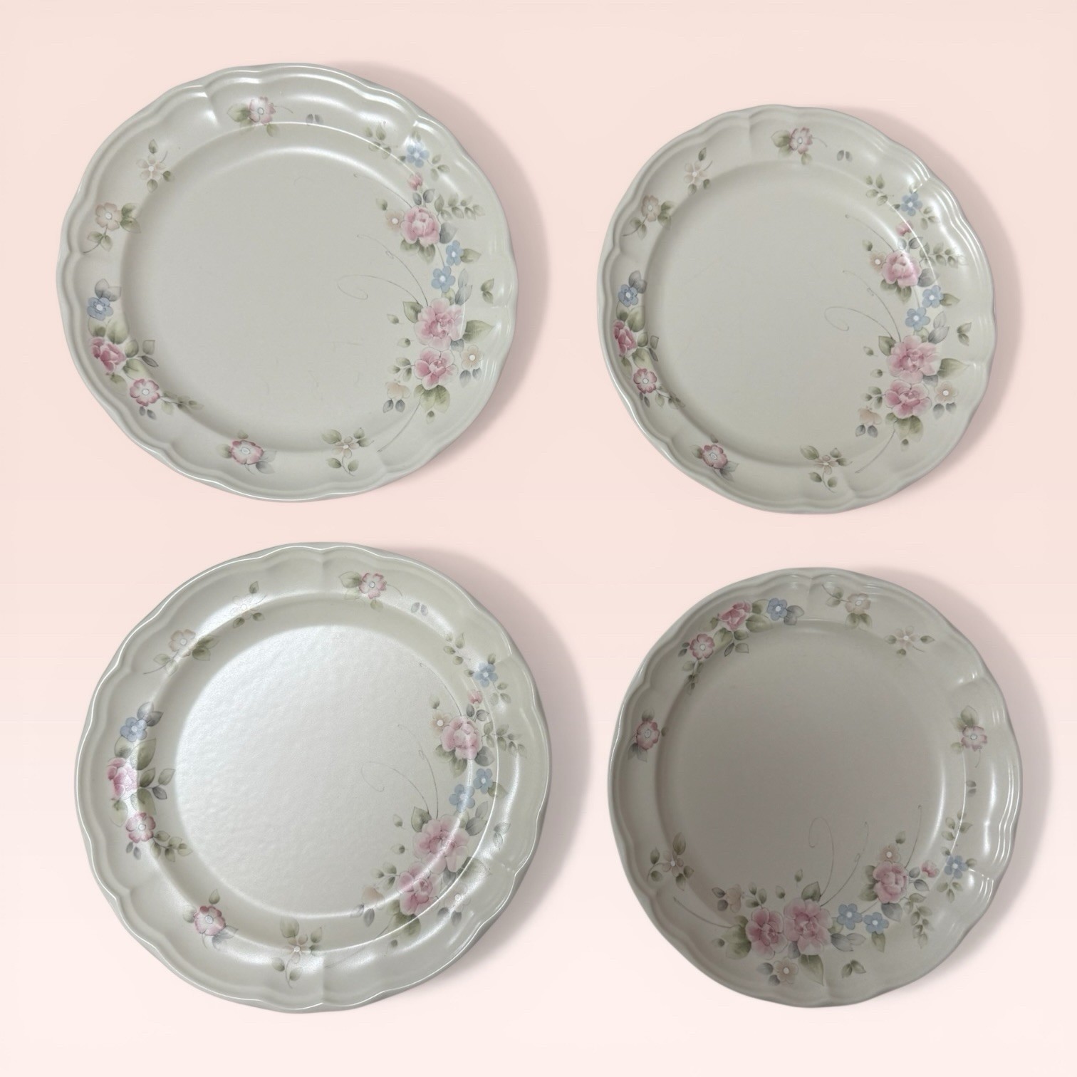 4 Pfaltzgraff tea Rose • 10 3/8″ Scalloped Dinner Plates EUC