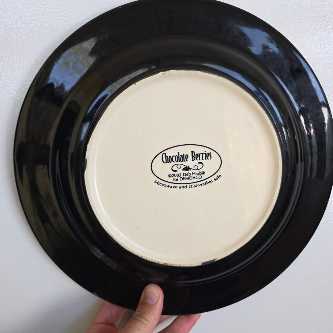 Demdaco 2002 Chocolate Berries 11″ Dinner Plate Deb Hrabik HEAVY WARE
