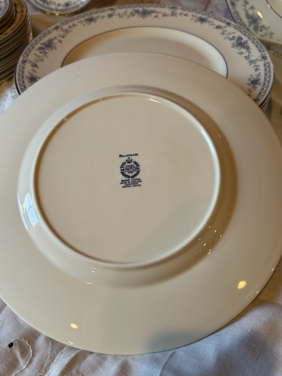 43 Piece Estate Set Bellemeade by MINTON Dinner Set; Plates, Tea Cups, Saucers